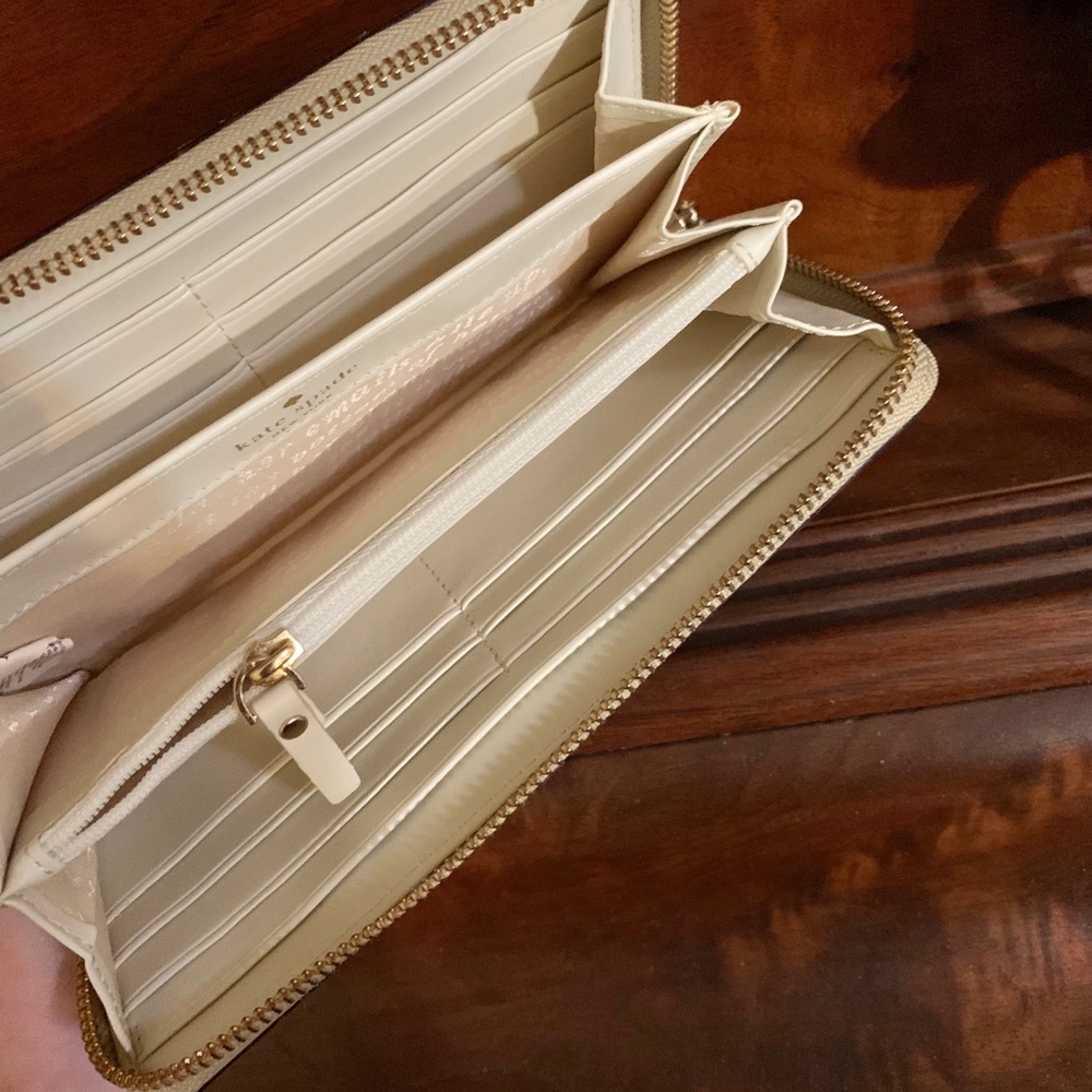 Kate Spade Wallet - Picture 2 of 2
